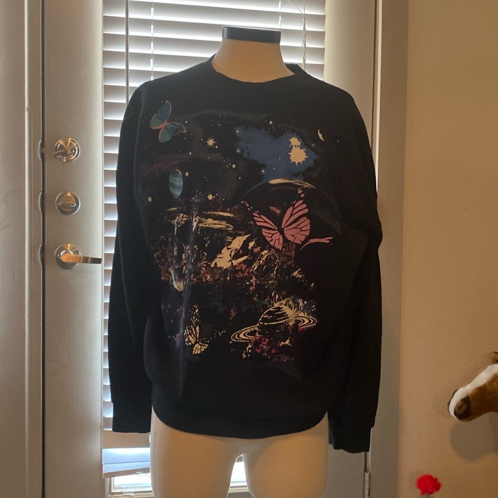 No Boundaries girls sweatshirt